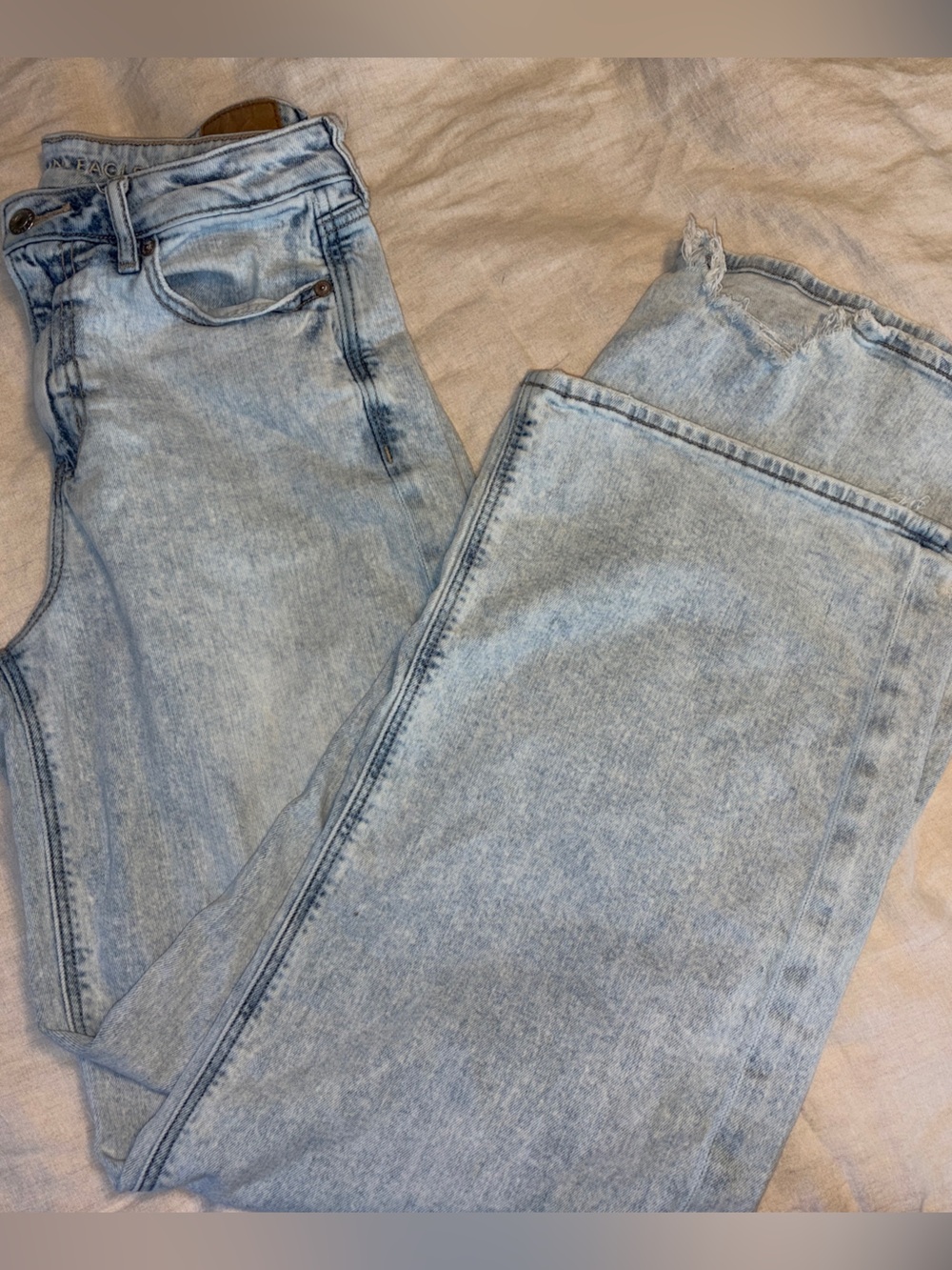 Women’s American Eagle Super high rise baggy wide leg jeans size 4Long